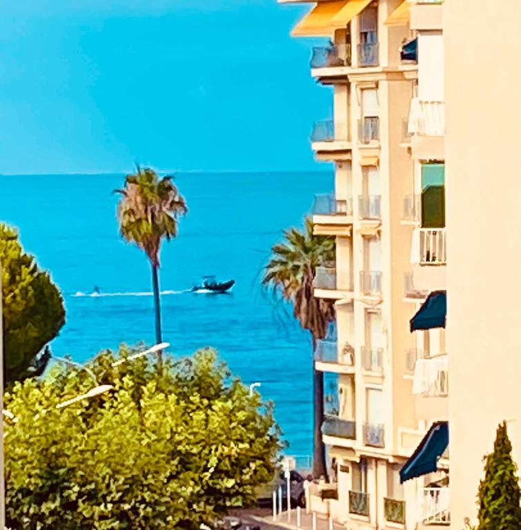 Cannes South of France Apartment near beach, Palais des Festivals and Croisette