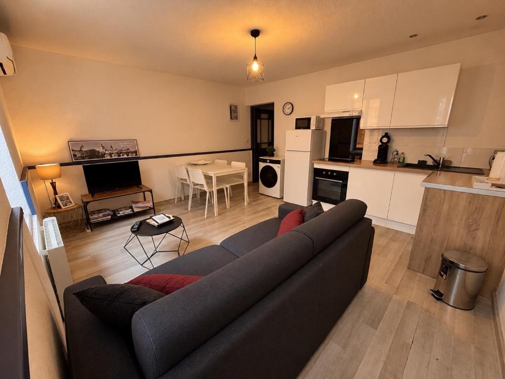Le Patio des Capucins - Terrasse privée & climatisée - Proche de la cité médiévale