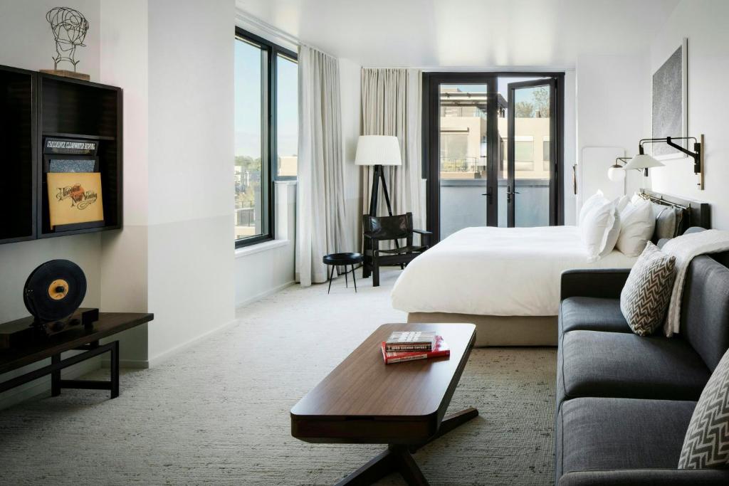 Halcyon - A Hotel in Cherry Creek - 