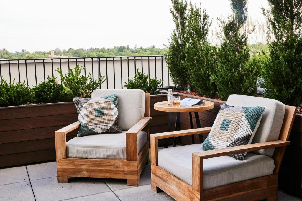 Halcyon - A Hotel in Cherry Creek - 