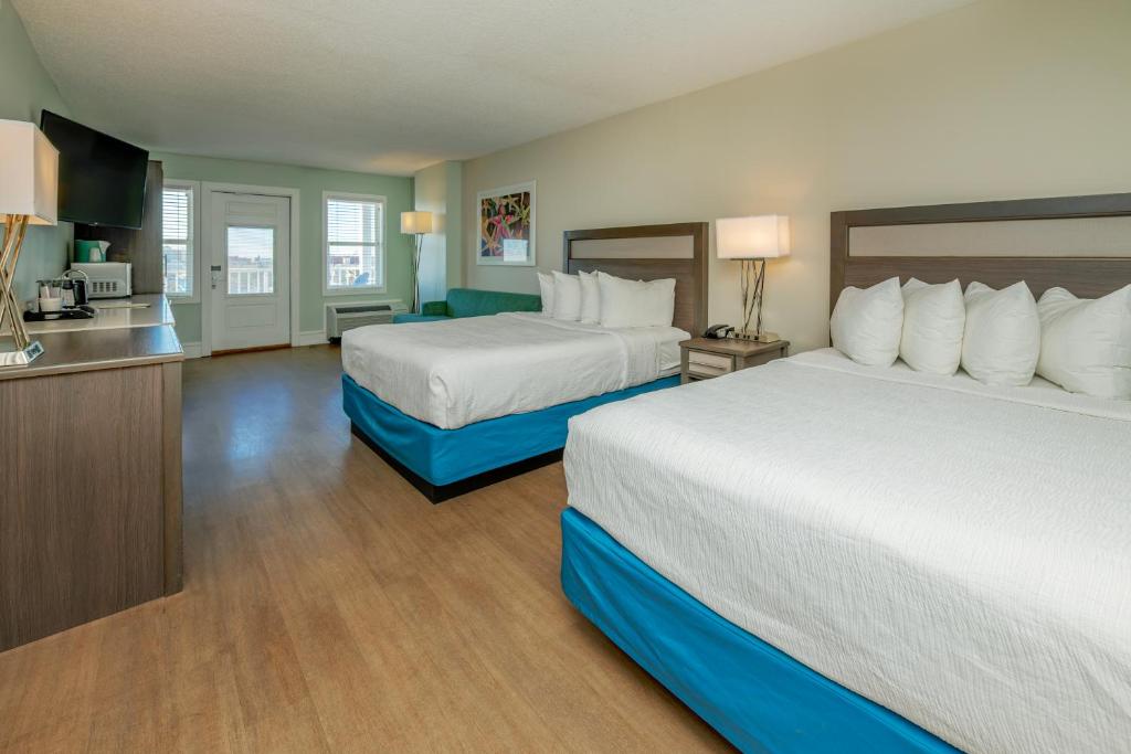 Commander Hotel & Suites - 