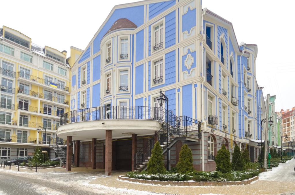 3-6 Vozdvizhenka, Dehtiarna 6, Kyiv centre, stunning city view, Petrovdim Apartment photo 6