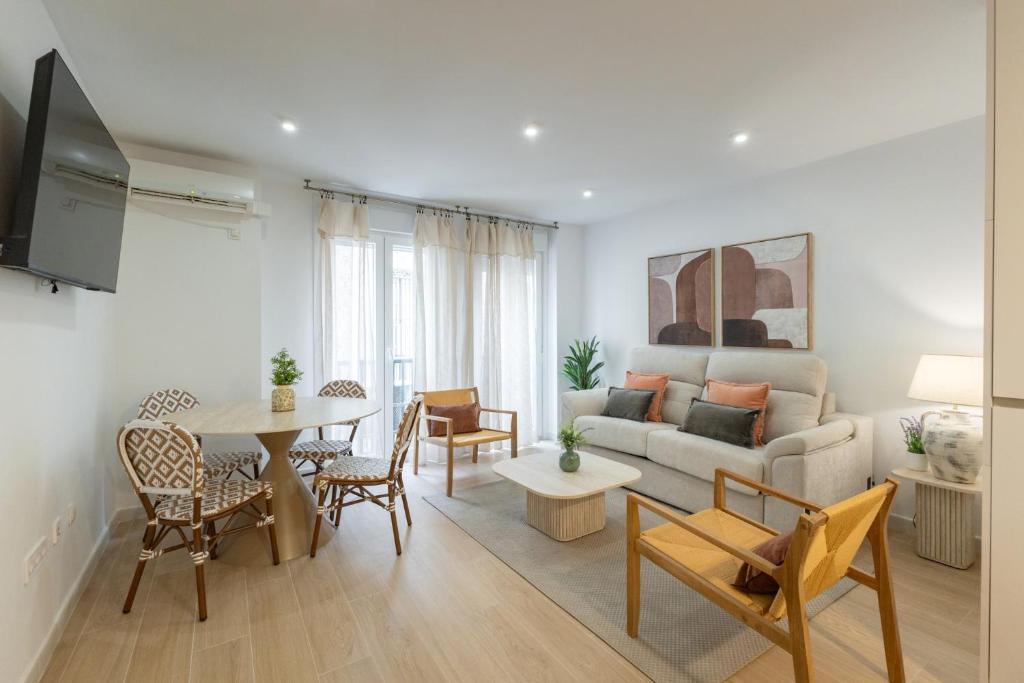 Charming 1 Bedroom Apartment at Seville City Center By OCityzen