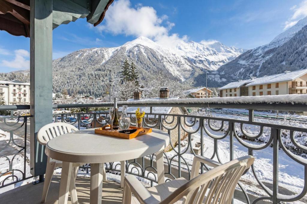 Le Cristal Lognan 7 Mountain View - Happy Rentals