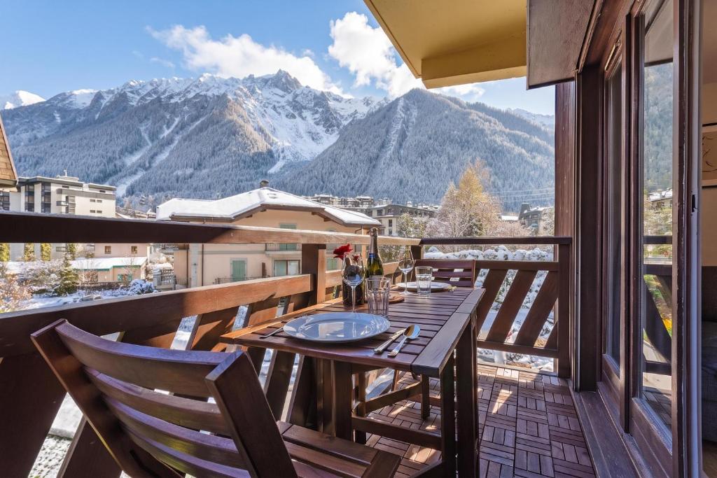 Apt Lyret II Family 2BR in Central Chamonix & Balcony - Happy Rentals