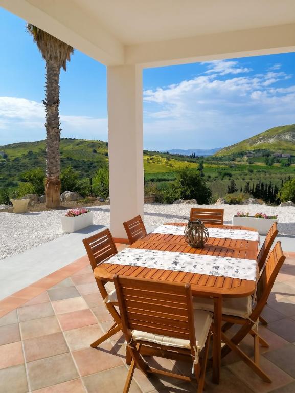 Charming apartment in Montallegro with sea view - Housity