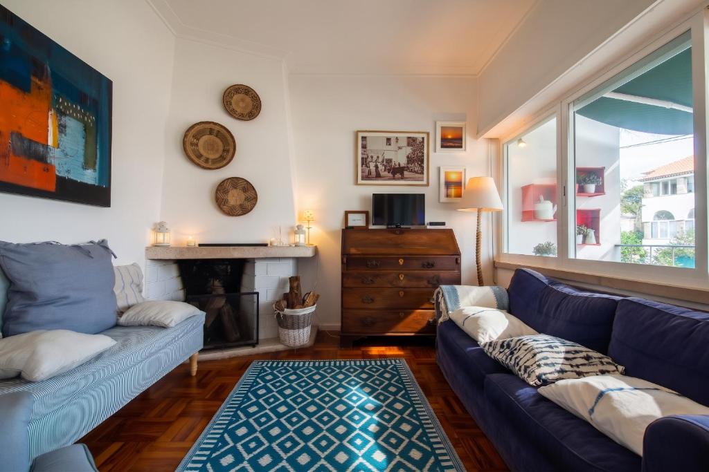 Elegant Apartment in Cascais with Fireplace - 80 m²
