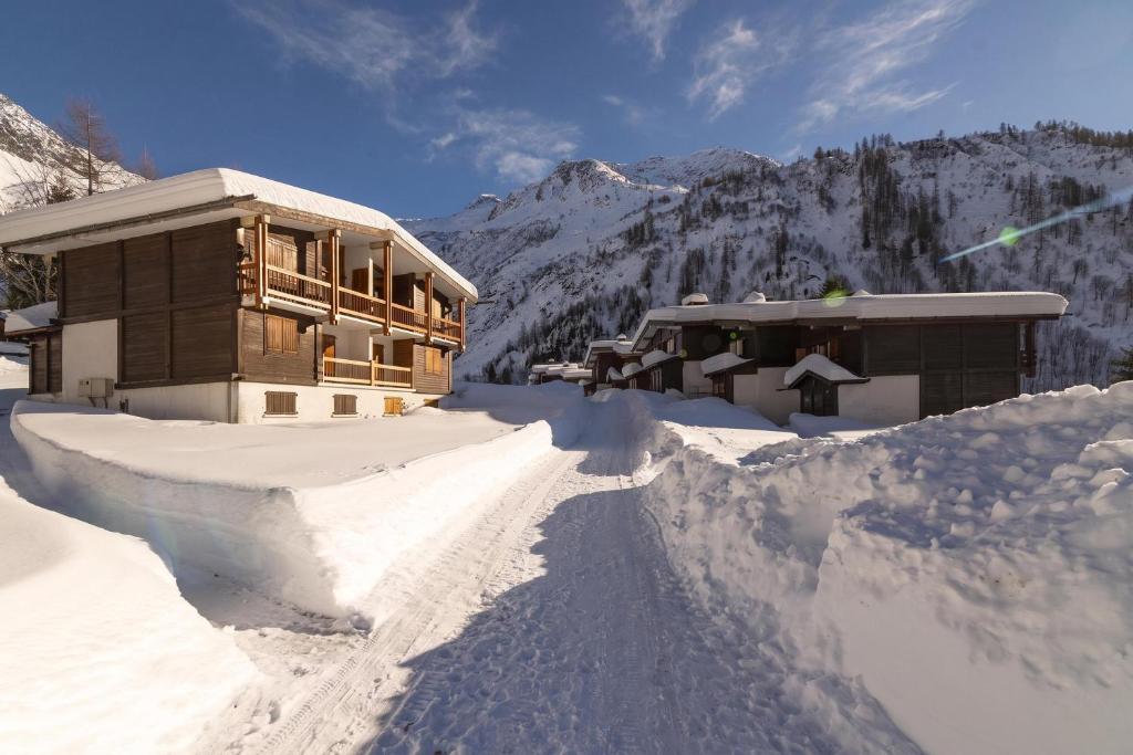 Chalet Dava La Via ski in - ski out - Happy Rentals