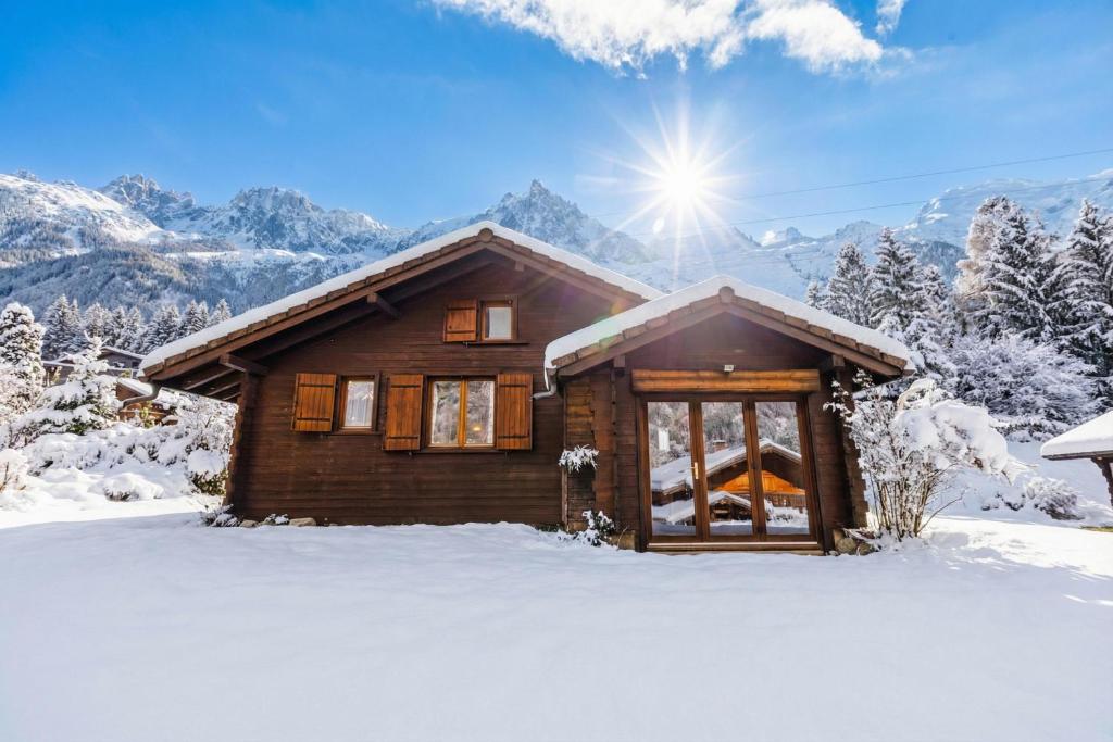 Chalet des Cristaux cosy alpine style for 5 - Happy Rentals