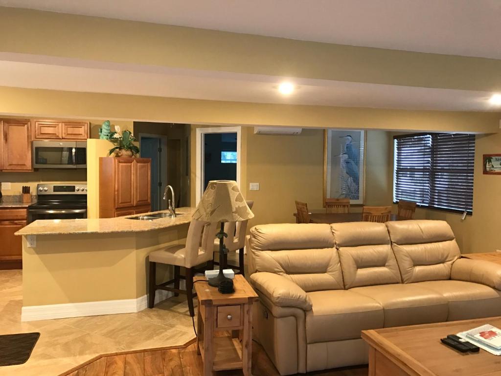 Fort Myers Beach Houseon a canal, Fort Myers Beach (updated prices 2024)