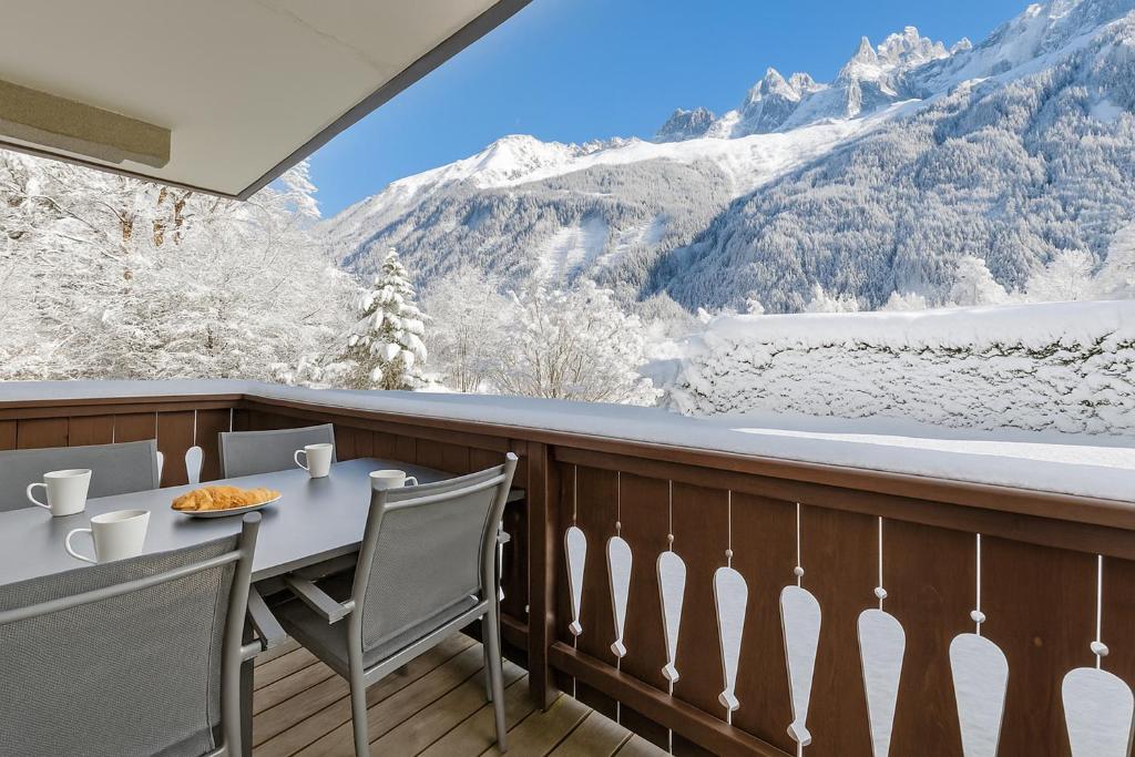 Le Parc du Mont Blanc in Chamonix | Balcony & Mountain Views - Happy Rentals