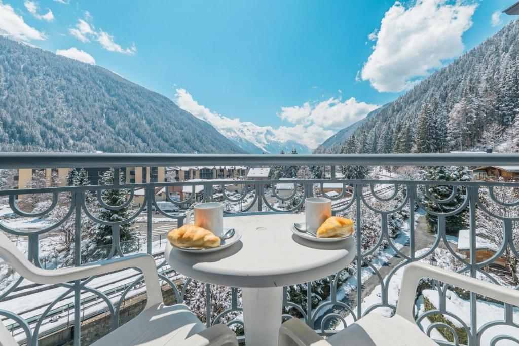 Le Cristal NB15 Mont-Blanc View, Pool, Parking & WiFi - Happy Rentals