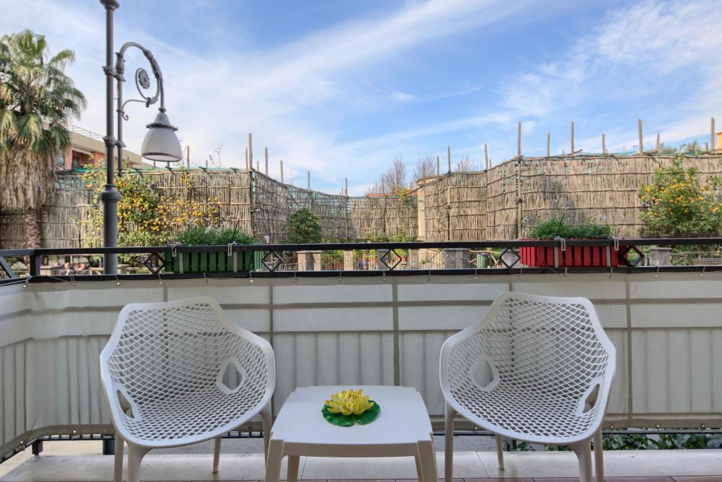 Balkón nebo terasa v ubytování Flower Suites Sorrento