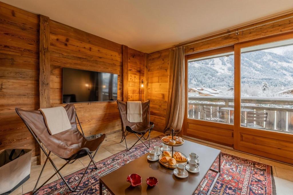 Panorama Mont-Blanc 2BR w/Views, Walk to Flégère Lift - Happy Rentals