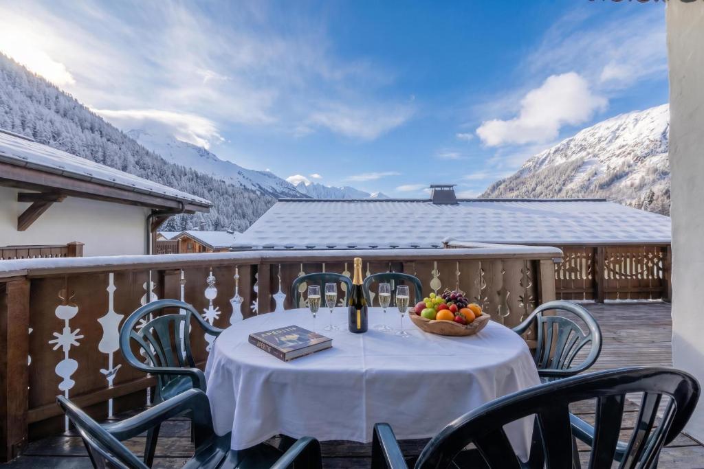 3BR Balcony & Parking near Argentière - Happy Rentals