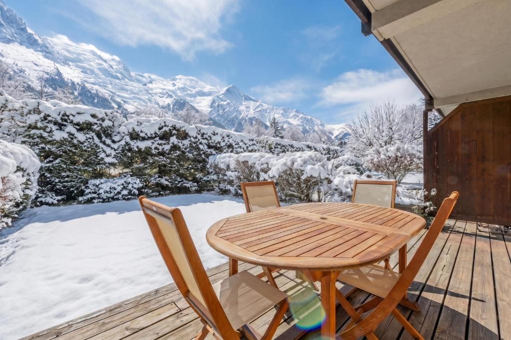 Apt Les Capucins Quiet Chamonix Base w/ Private Garden - Happy Rentals