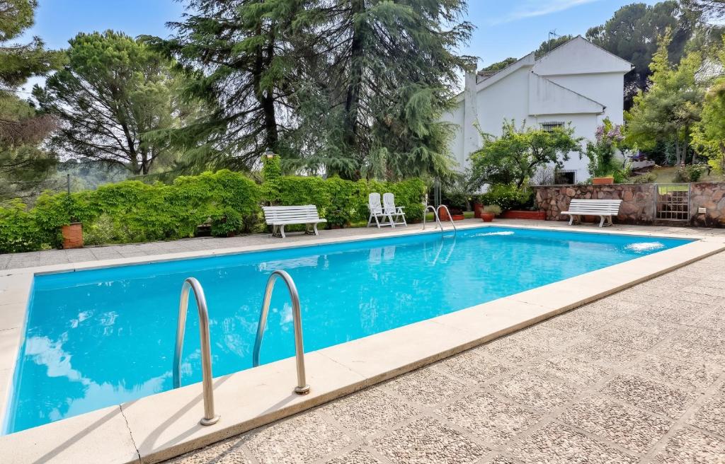 Modern Villa with Private Pool in Córdoba