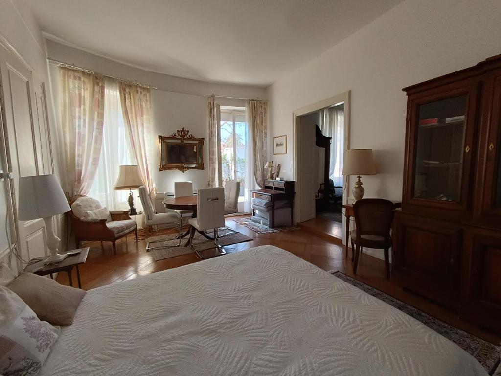 Romantic Studio Center – photo 10