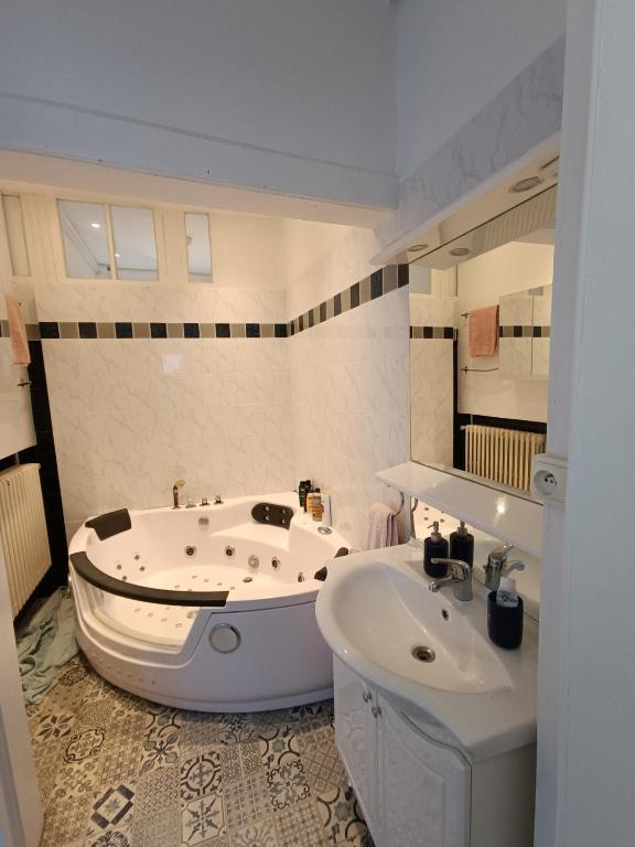Romantic Studio Center – photo 3