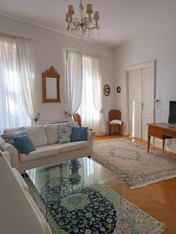Romantic Studio Center – photo 1