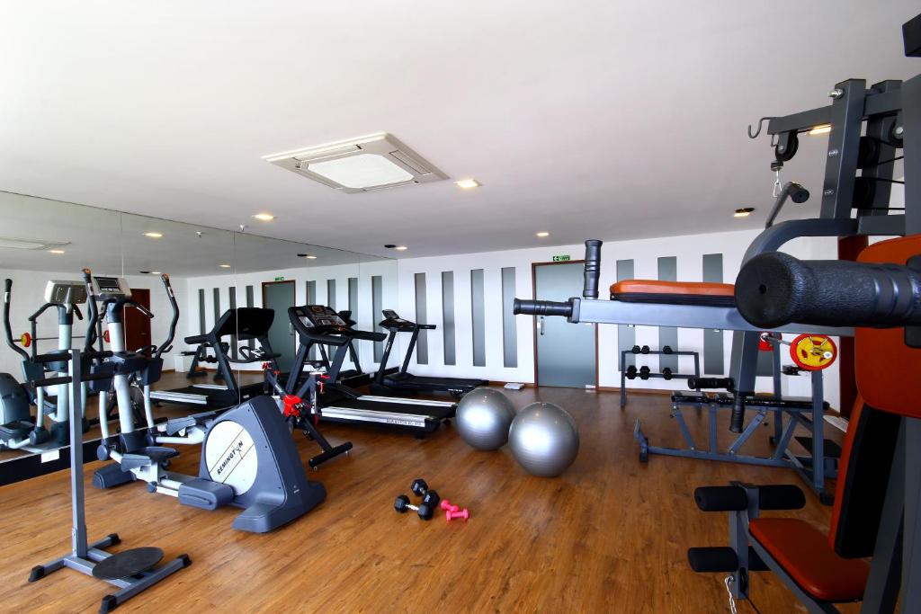 Fitness centrum a/nebo fitness zařízení v ubytování Diana Heights Luxury Hotel