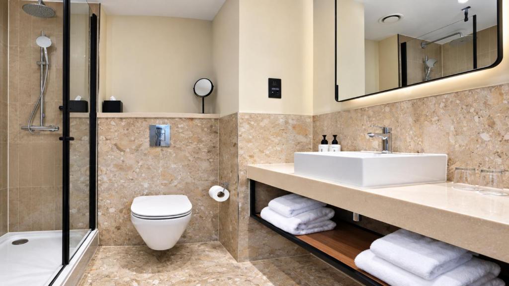 Holiday Inn London Camden Lock, an IHG Hotel - 