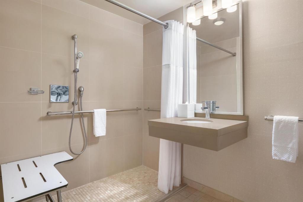 Hilton New York Times Square - 