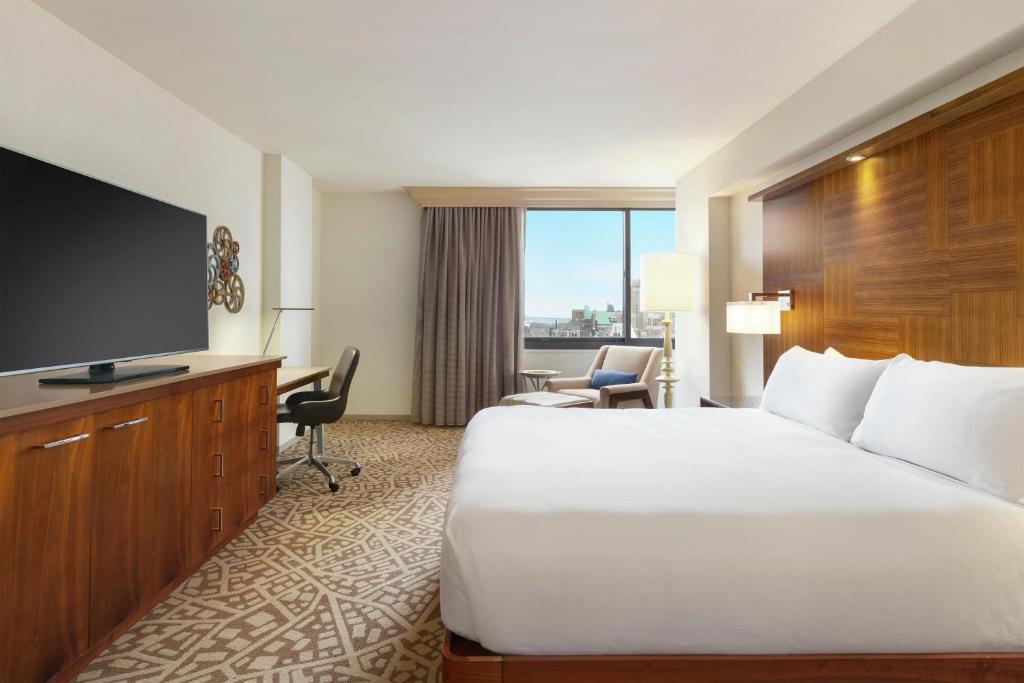 Hilton New York Times Square - 