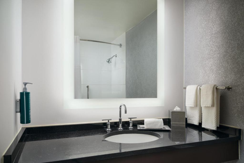Hilton Atlanta - 