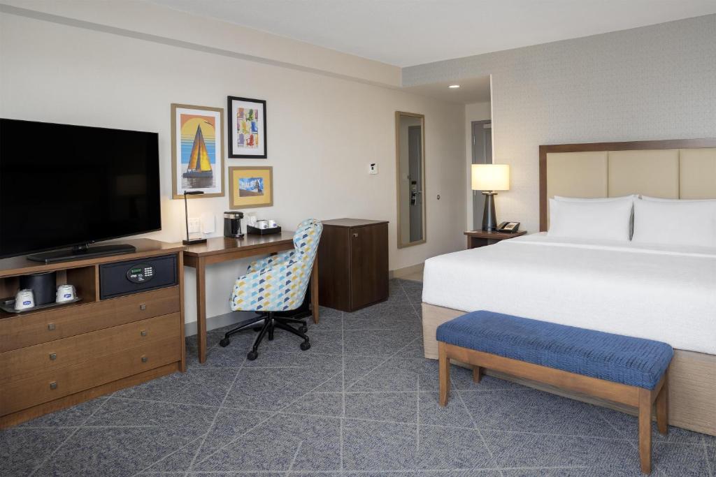 Travel Proud Sustainability certification Hampton Inn by Hilton Halifax Downtown - Habitación King Esquinera