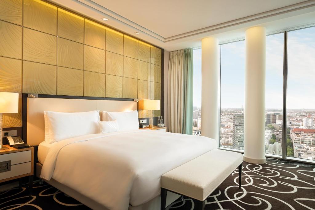 King Tower Suite 