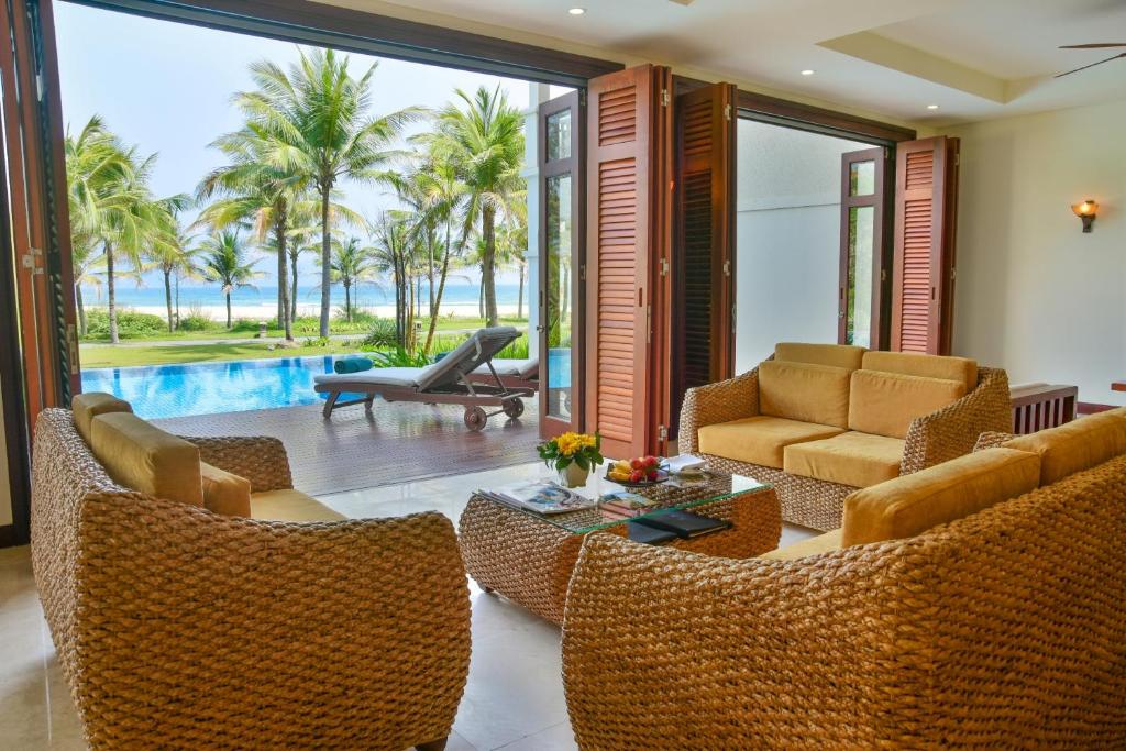 Biệt Thự 4 Phòng Ngủ Nhìn Ra Biển