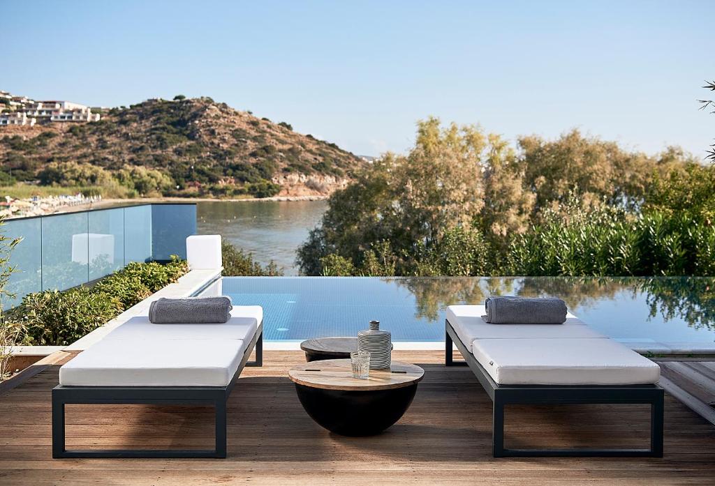 The Sand Villas - Chic Living on the Beach by etouri