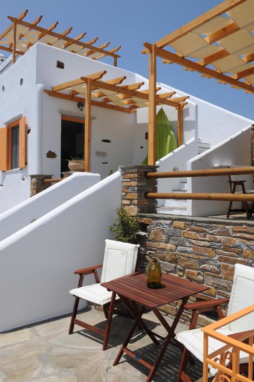 Balkón nebo terasa v ubytování Aigaio Studios tinos