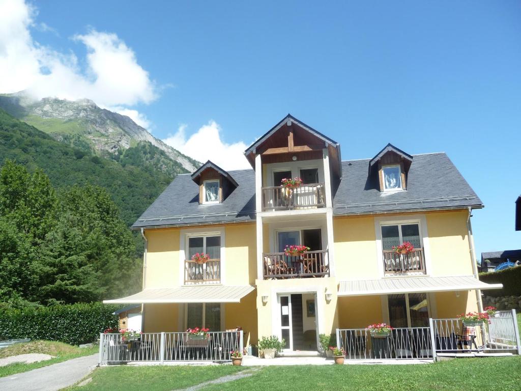 Nespecifikovaný výhled na hory nebo výhled na hory při pohledu z bed and breakfast