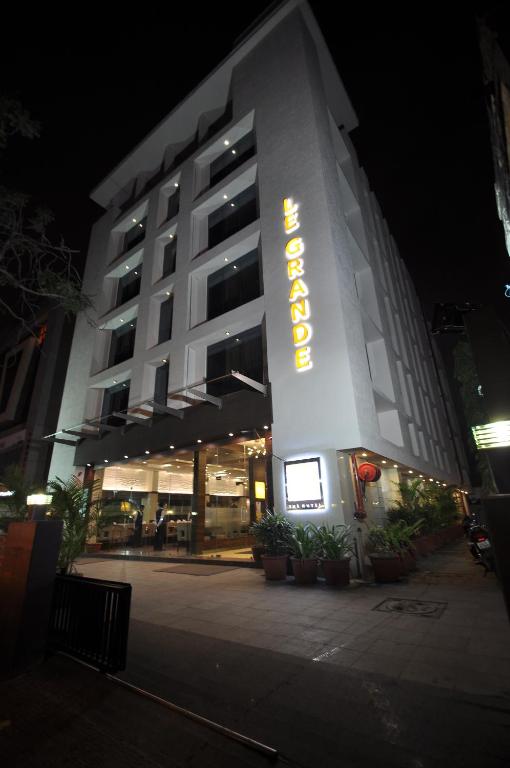 Le Grande Residency Unmarried Couples are not Allowed, Ahmedabad