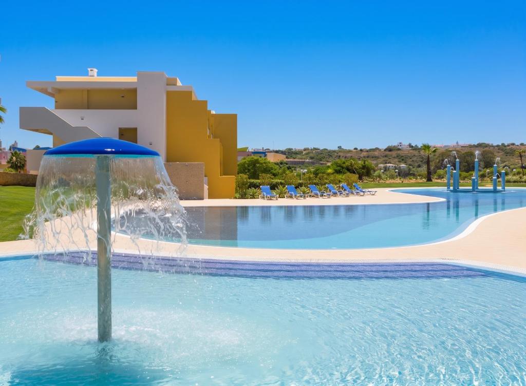 Spacious apartment in Albufeira with pool and terrace