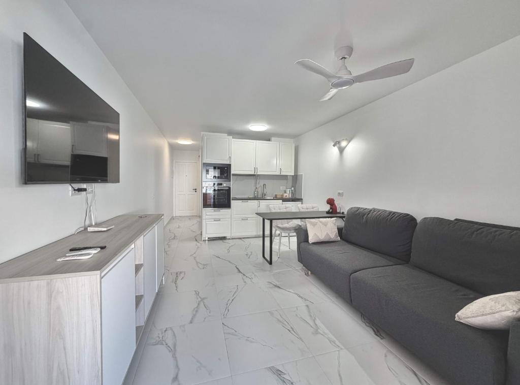 Royal Gardens Studio 123 Tenerife Rental & Sales