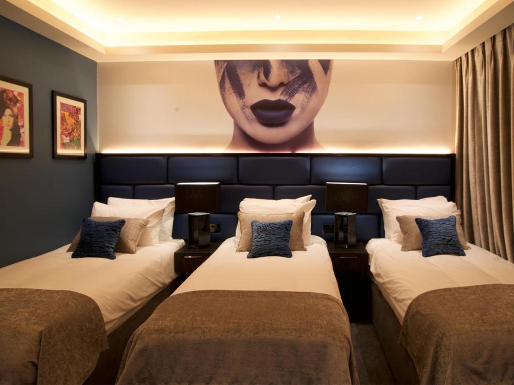 
Standard Triple Room
