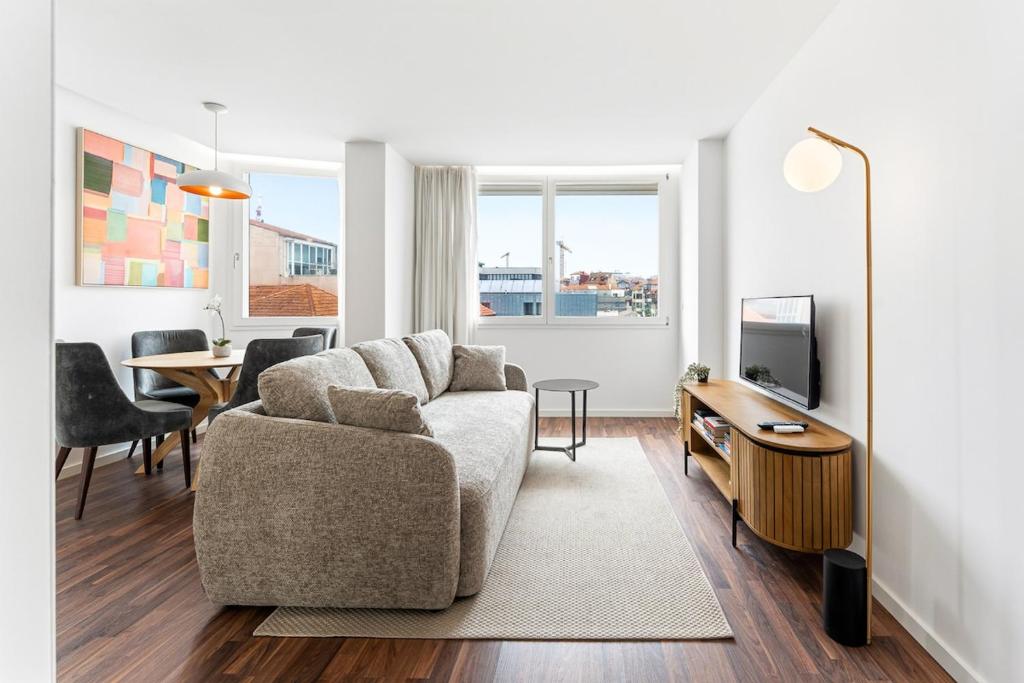 Ceuta Flat, Charming Balcony Over Porto Rooftops