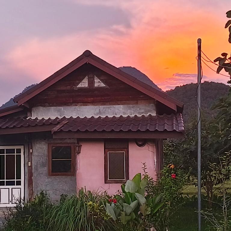 Ing Doi Guest House - Housity