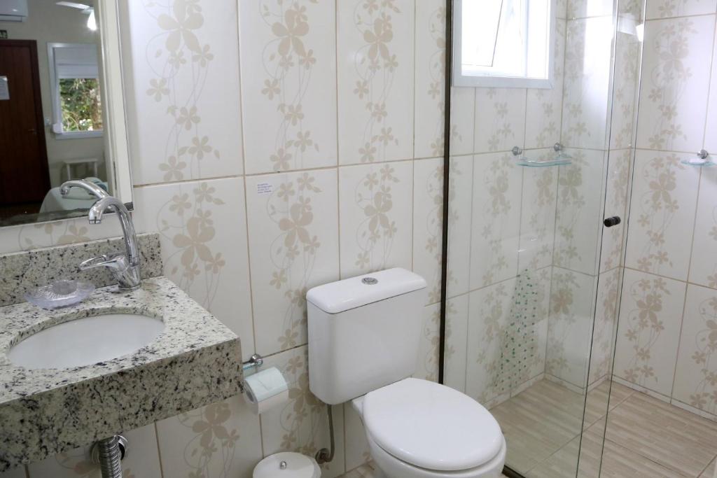 Suíte em Pousada - Gramado - Caminho das Rosas  Suíte em Pousada - Gramado - Caminho das Rosas