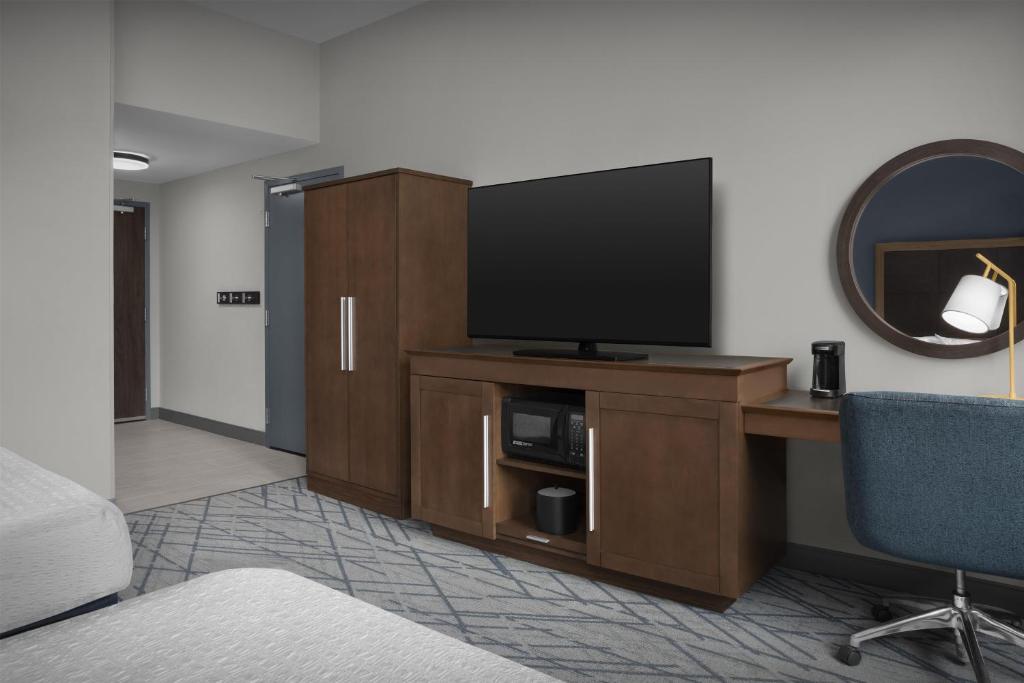 Hampton Inn Indianapolis Downtown Across from Circle Centre - 