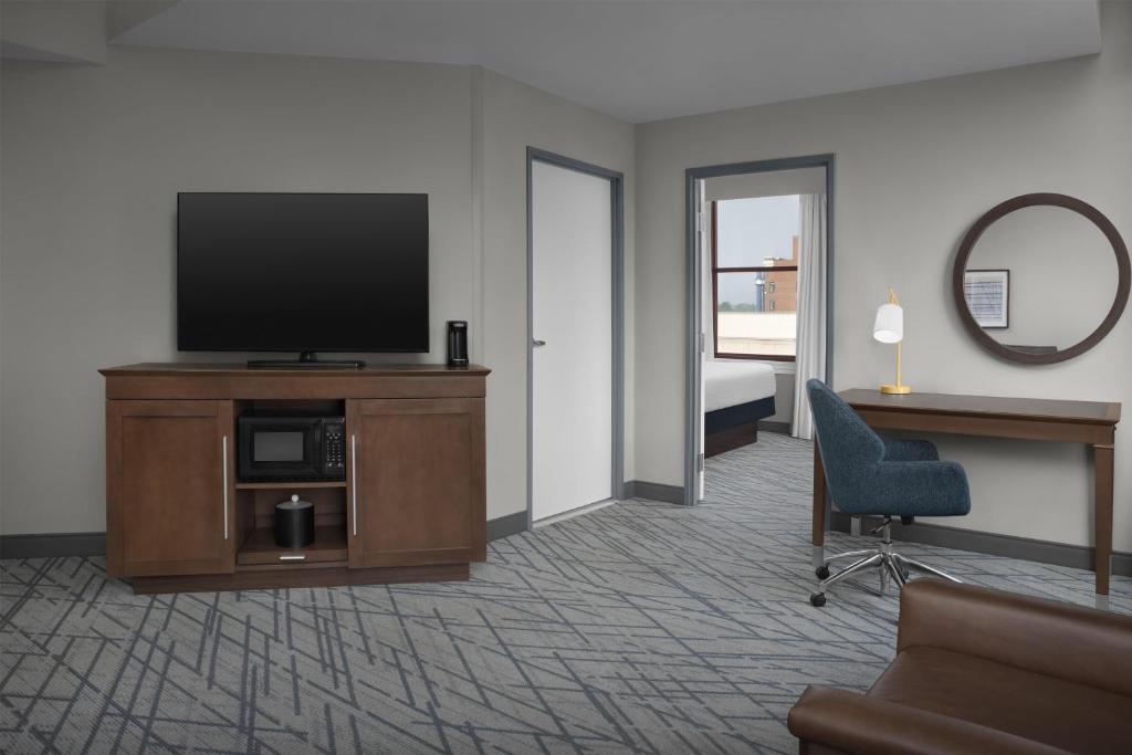 Hampton Inn Indianapolis Downtown Across from Circle Centre - 