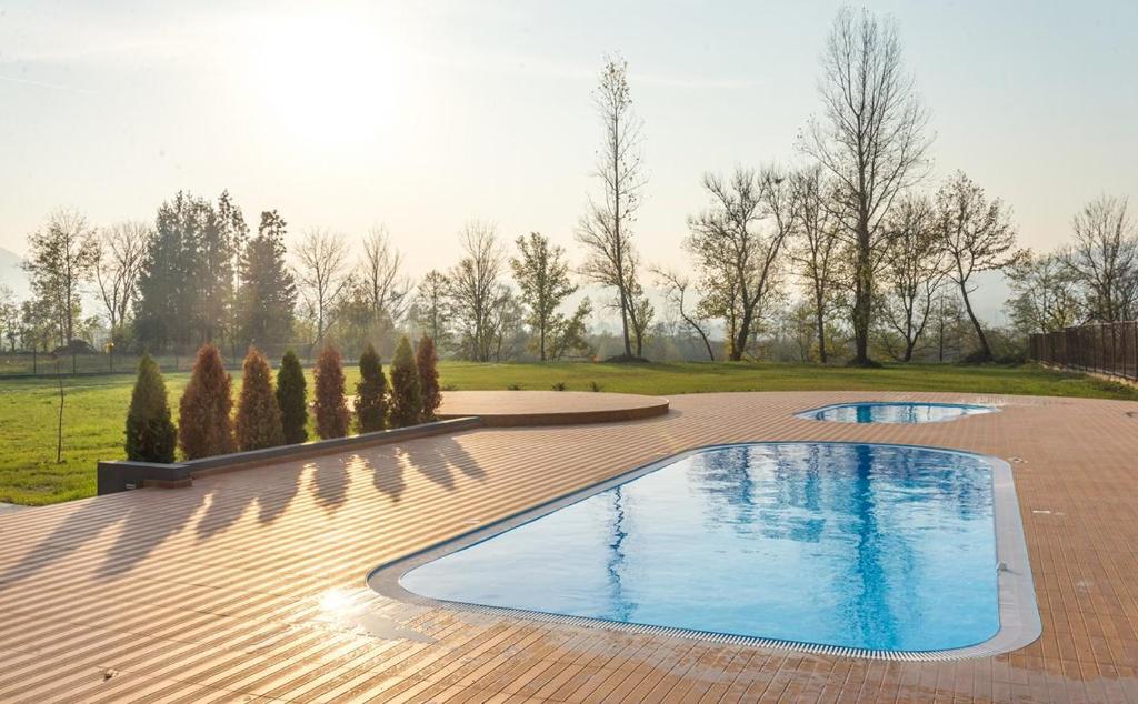 Bazén v ubytování Hotel Drinska lasta nebo v jeho okolí
