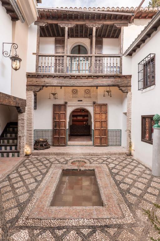 Monumental Hotel Yanguas Nazari Palace