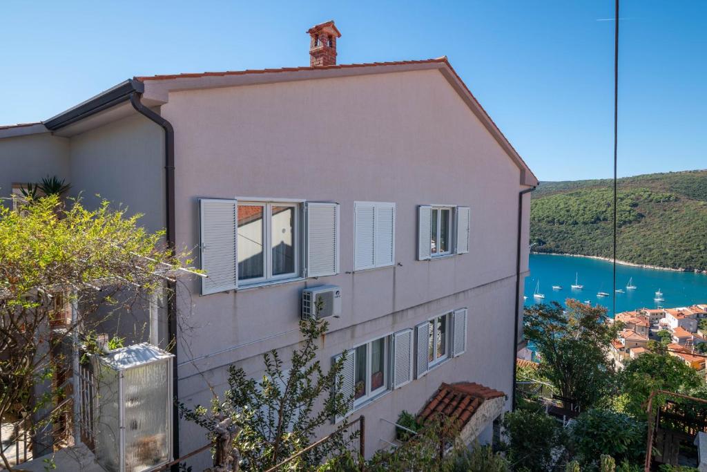 Apartments with parking space Rabac, Labin - 7410