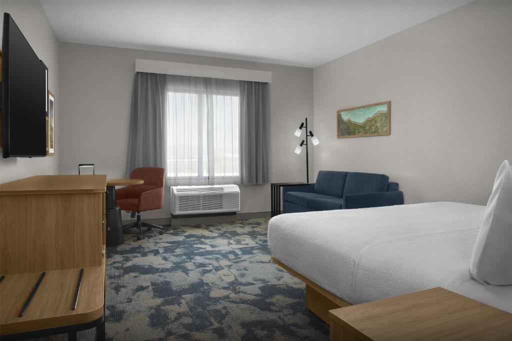 Hampton Inn & Suites Phoenix Glendale-Westgate - 