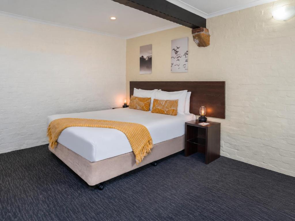 Leisure Inn Penny Royal Hotel & Apartments - 