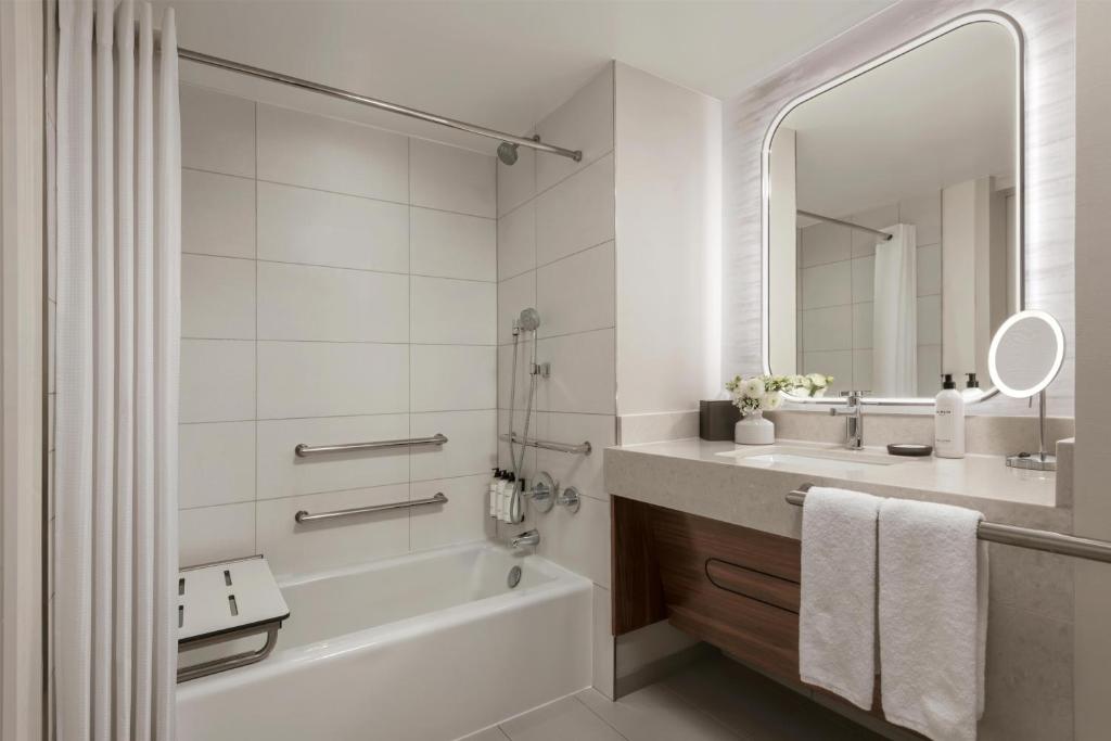 Manchester Grand Hyatt San Diego - 